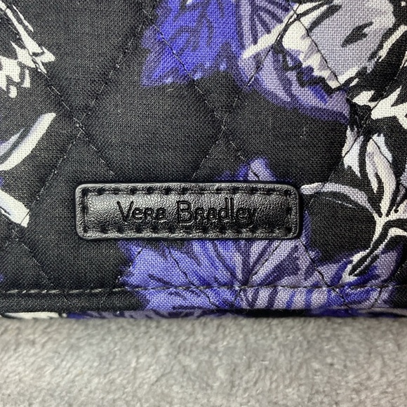 💜🖤VERA BRADLEY💜🖤Frosted Floral Triple Zip Hipster & RFID Wallet/Wristlet/NWOT - Picture 2 of 13